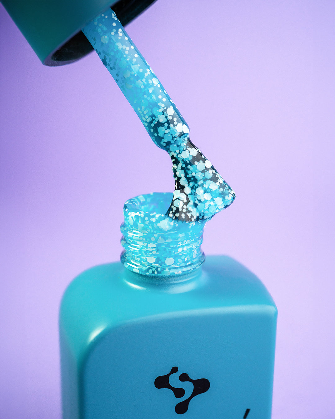 DNKA's cover base BREEZE 12ml
